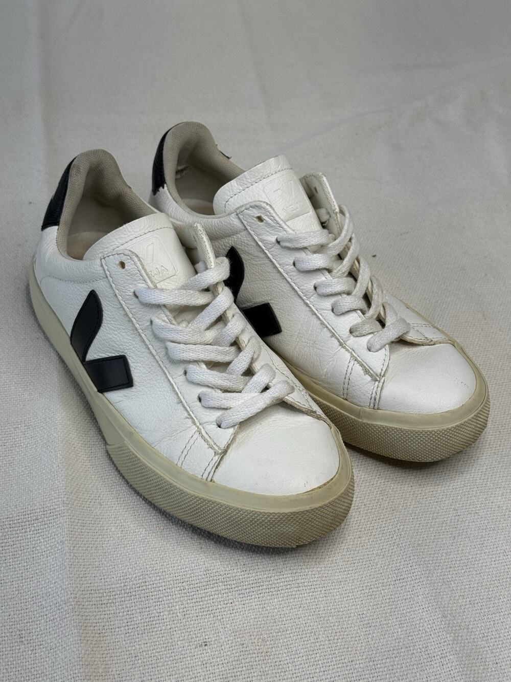 Veja Campo T2 Tennis Shoes Women 6 White Black Leather Sneakers Low Top Lace Up